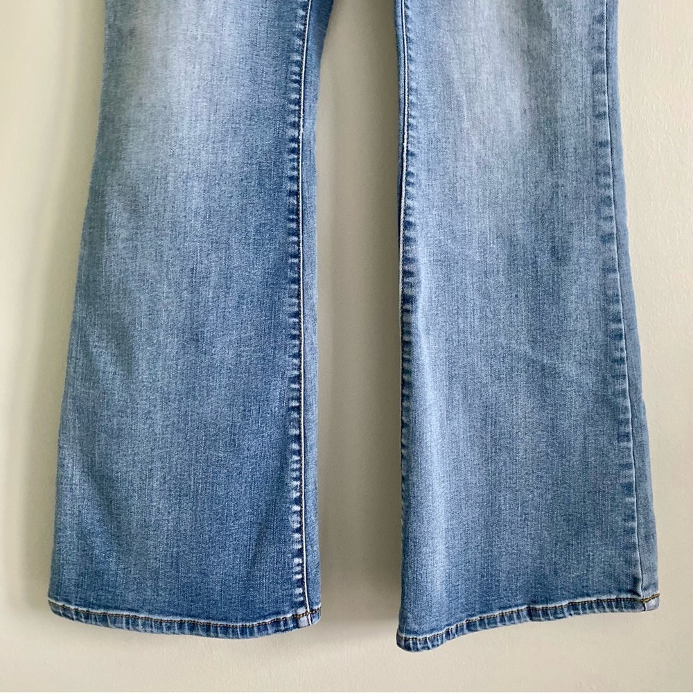 Chico’s Platinum Flare Jeans Size 4 Regular - Picture 3 of 6